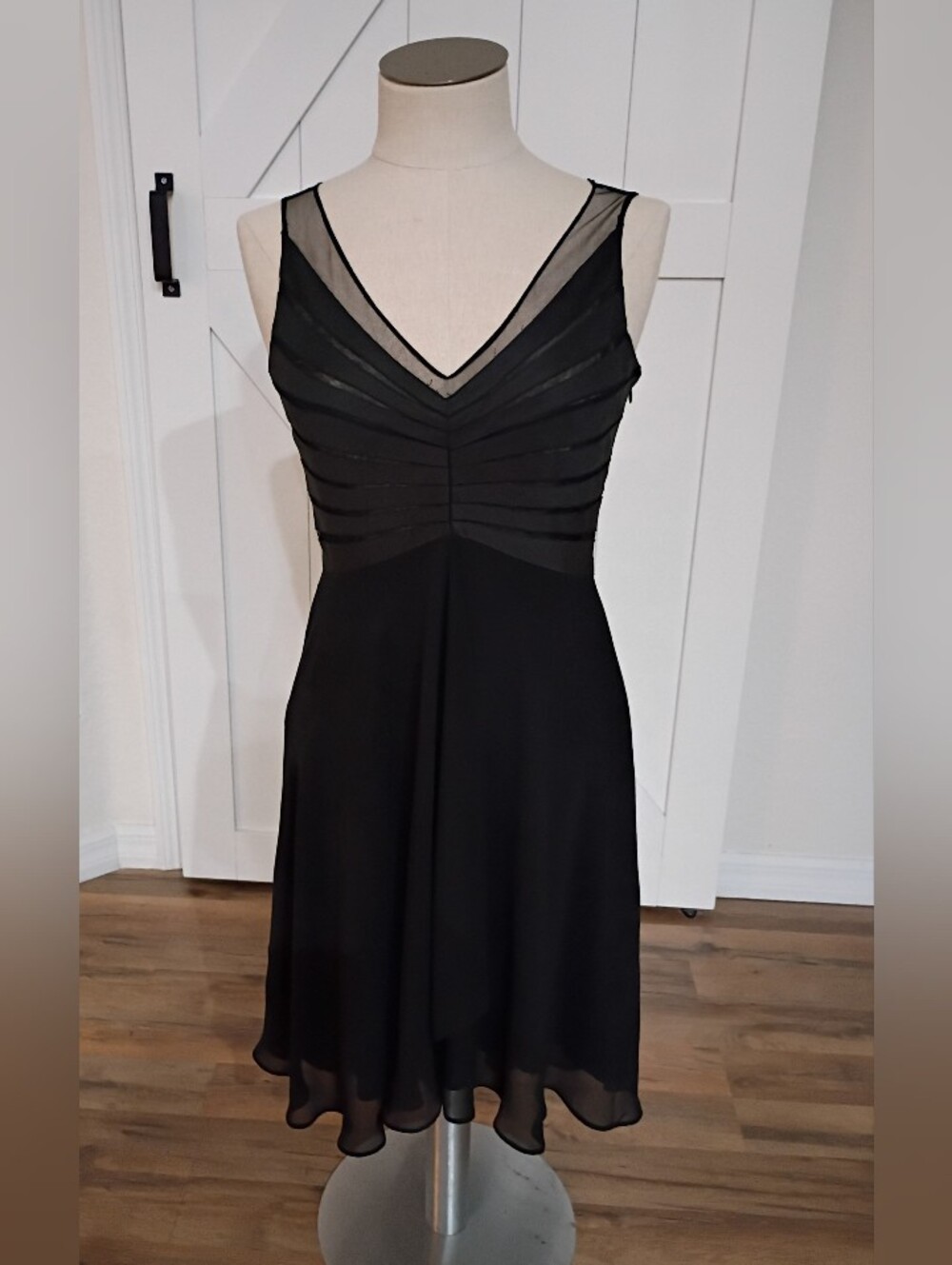 Black Mesh V-Neck, Pleated Front & Back A-Line Women's Dress